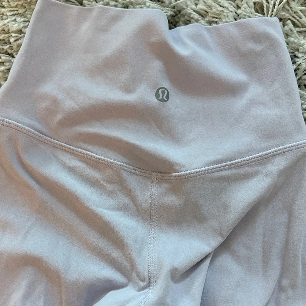 Lululemon Lilac High Rise Leggings Size 2 Yoga Gym Workout